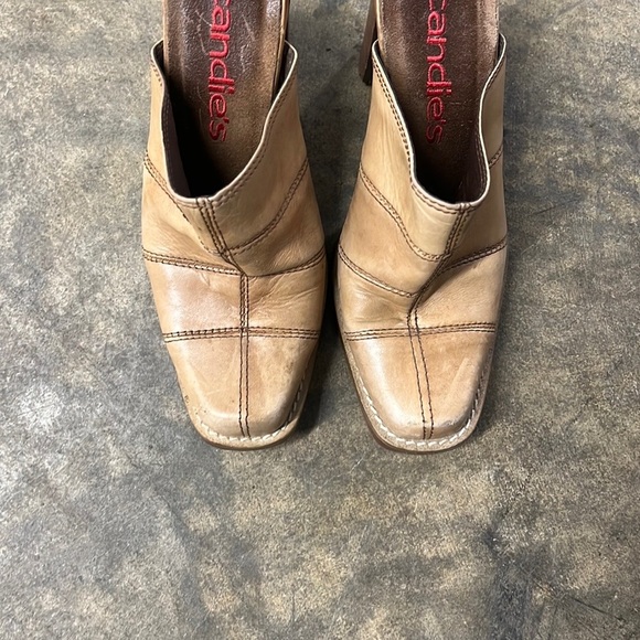 Candie's Women's Tan Leather Mules - Picture 4 of 9